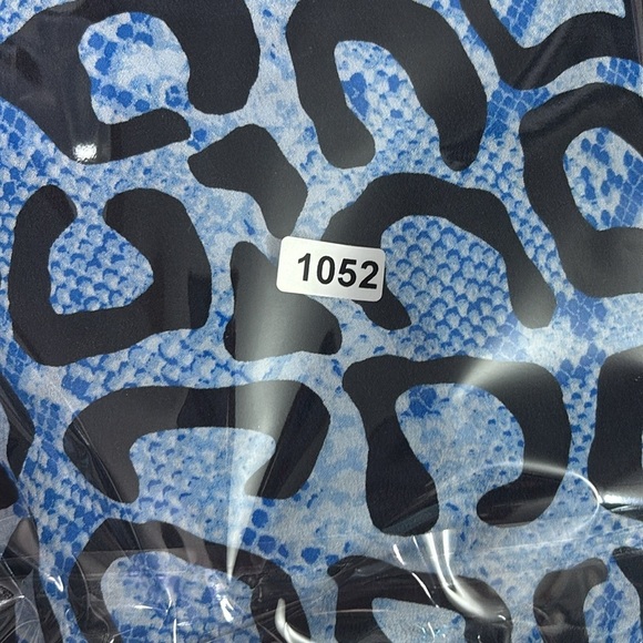 Equipment Femme Blue Black Cheetah Print Silk Long Sleeve Mini Dress Size Small - Picture 10 of 10